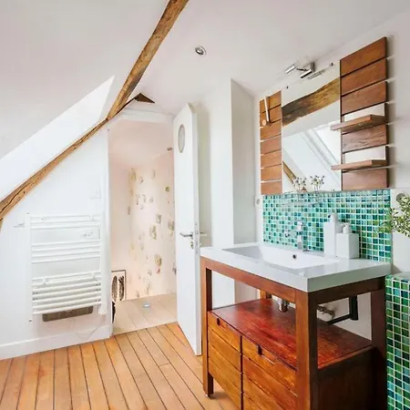 - Sentier Apartment
